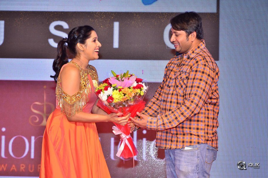 Next-Nuvve-Movie-Audio-Lunch